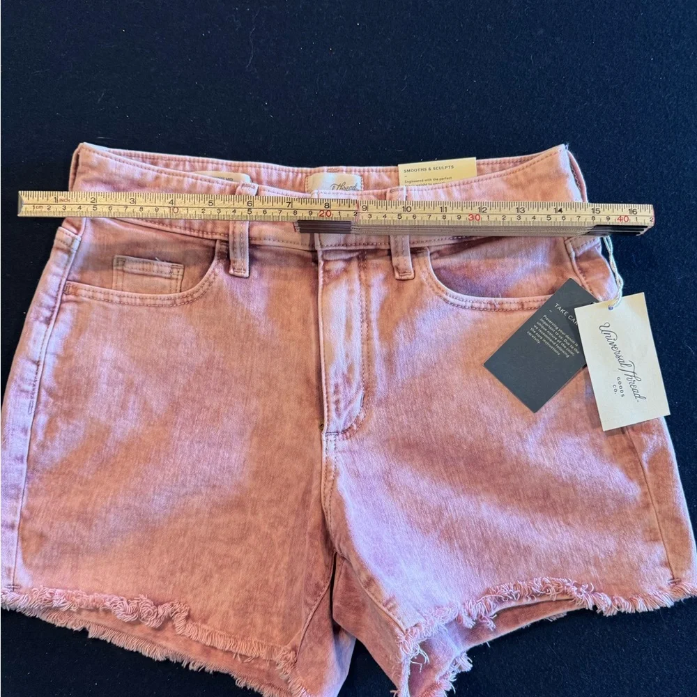 Universal Thread Washed Pink Denim Cutoff Shorts Sz 2/26 - Picture 2 of 8